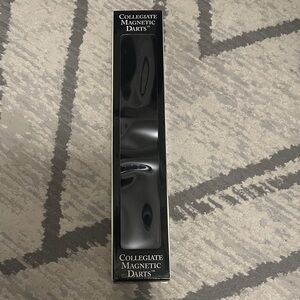 Collegiate Magnetic Darts Set